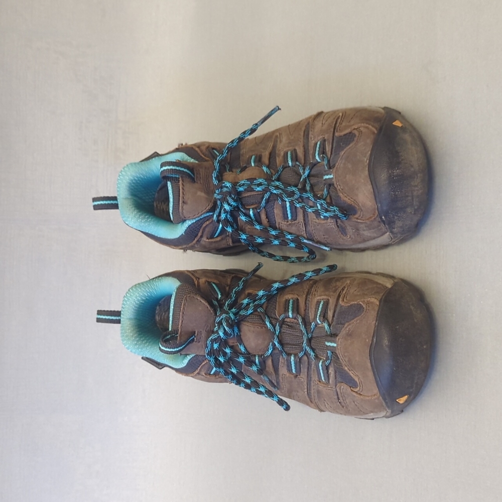 Ladies Waterproof Keen Hiking Shoes/Boots - Picture 5 of 7